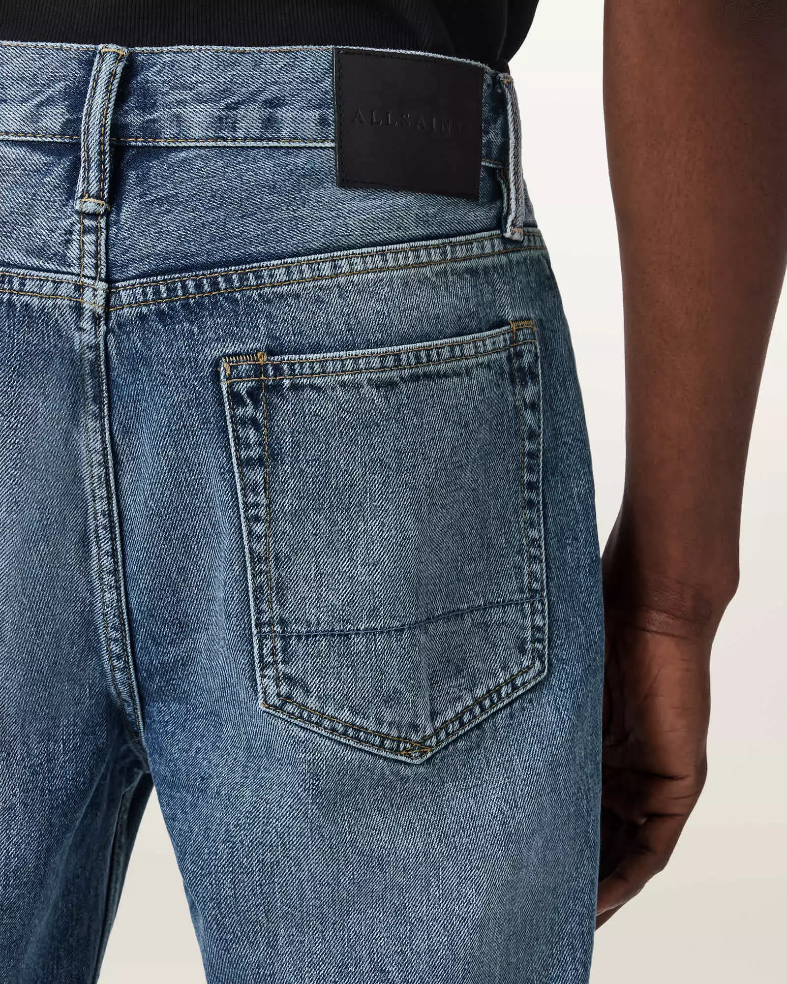 REID 中腰直筒牛仔褲