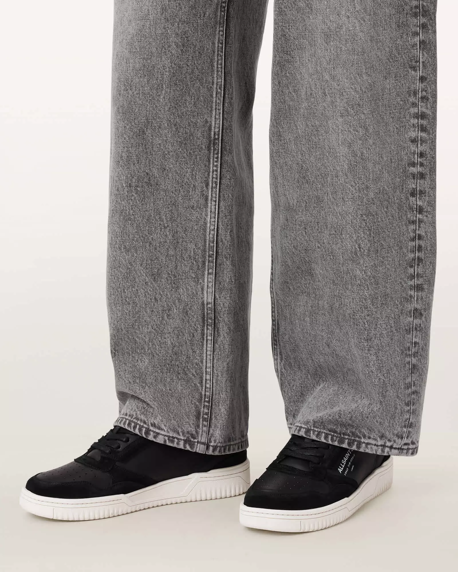 REGAN 牛皮平底休閒鞋