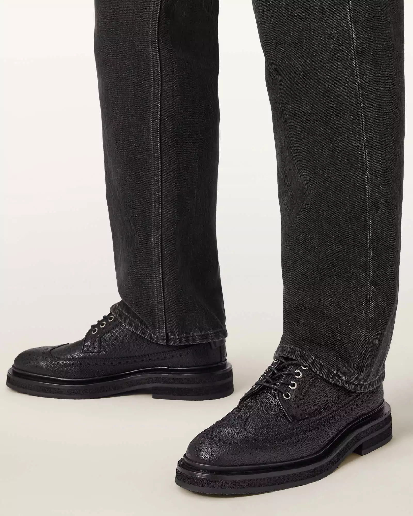 ESCHER 雕花牛皮德比鞋