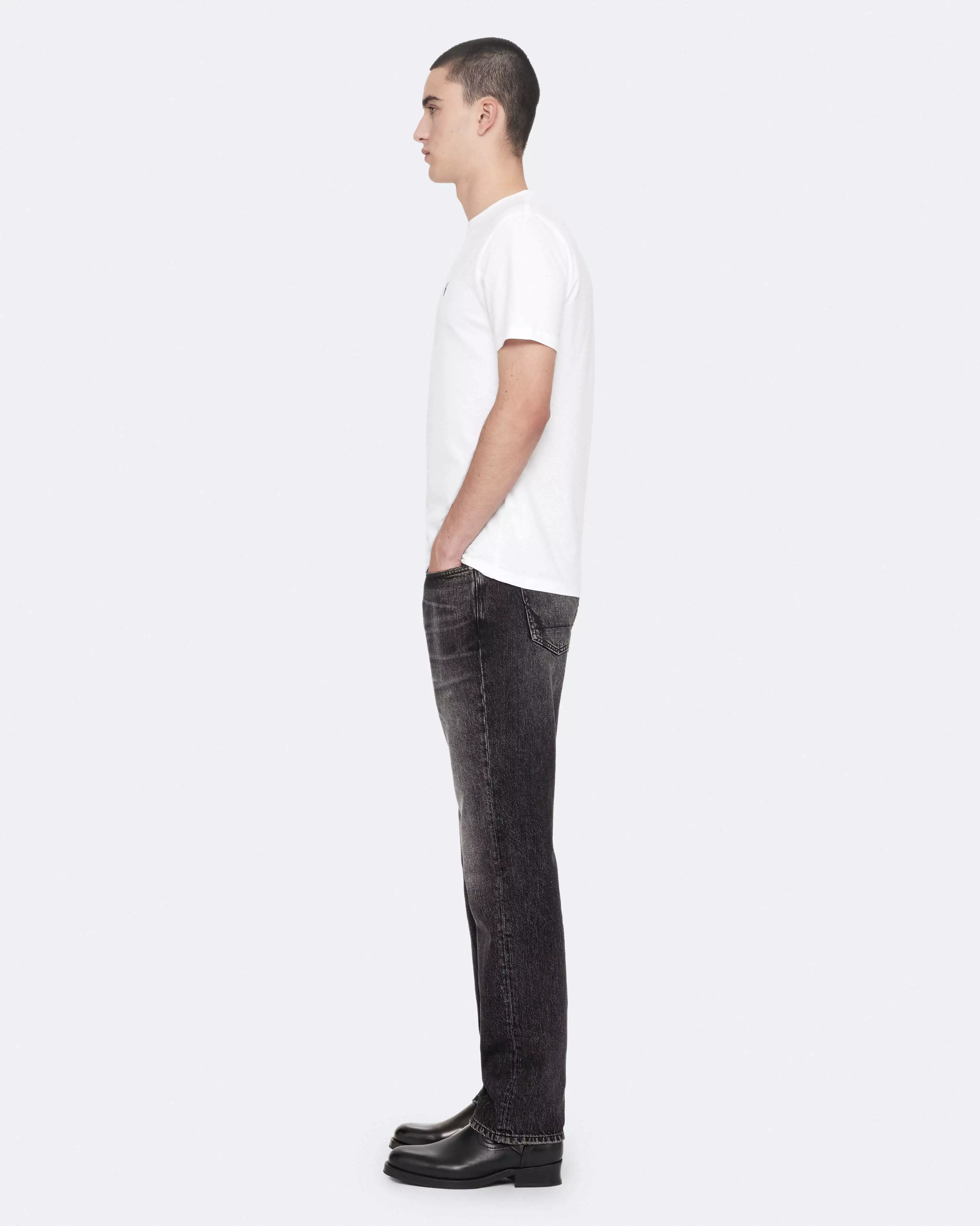 SLIM 修身直筒牛仔褲