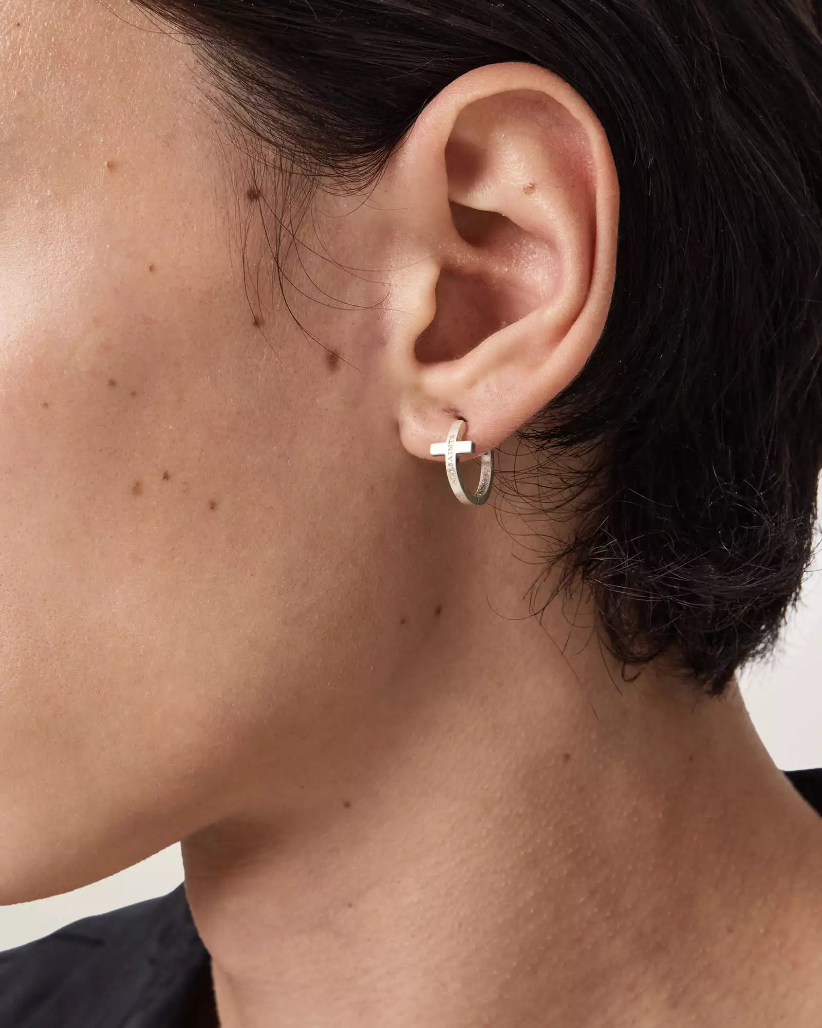 GABE 十字造型單耳耳針