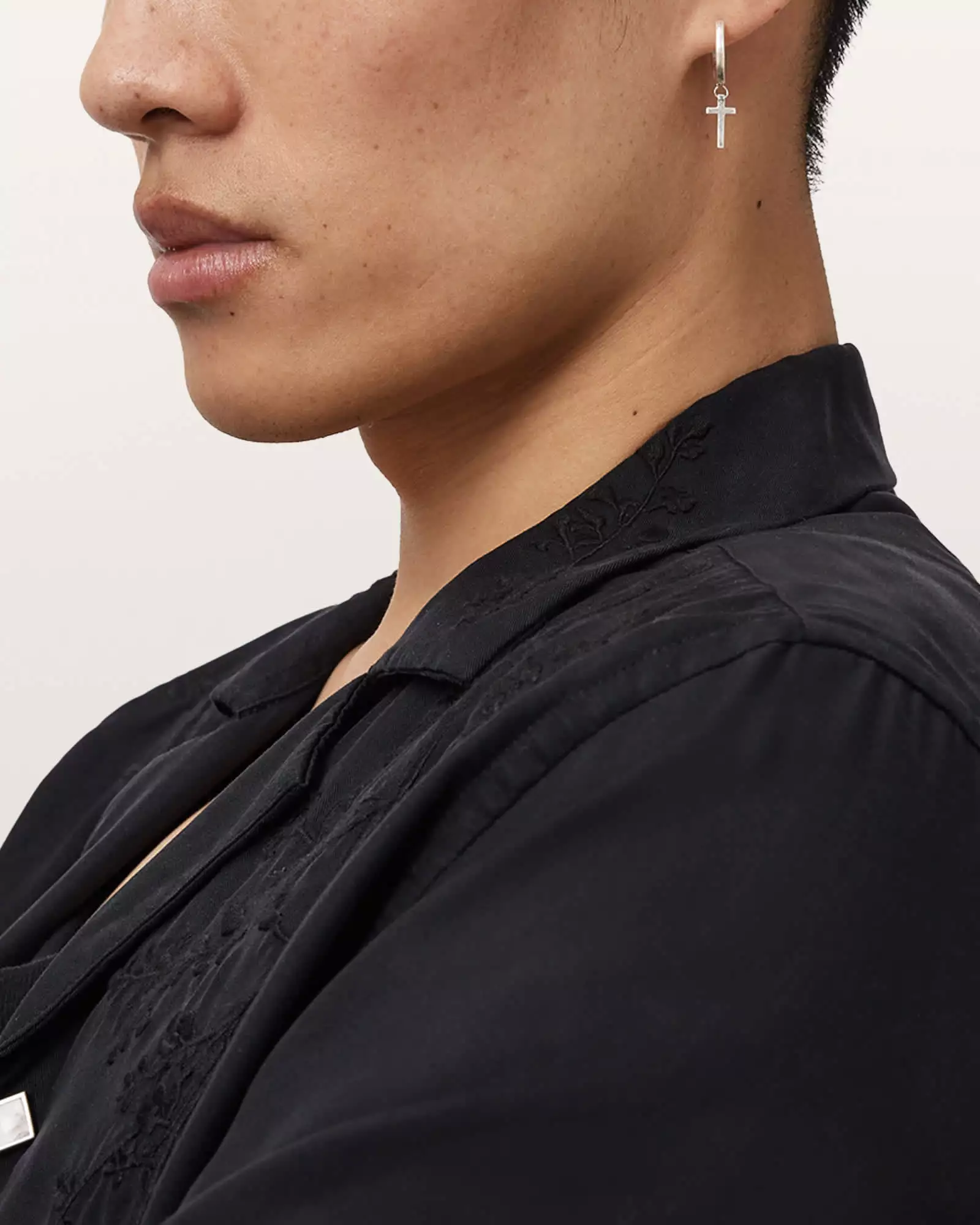 GABE X 十字造型單耳耳針