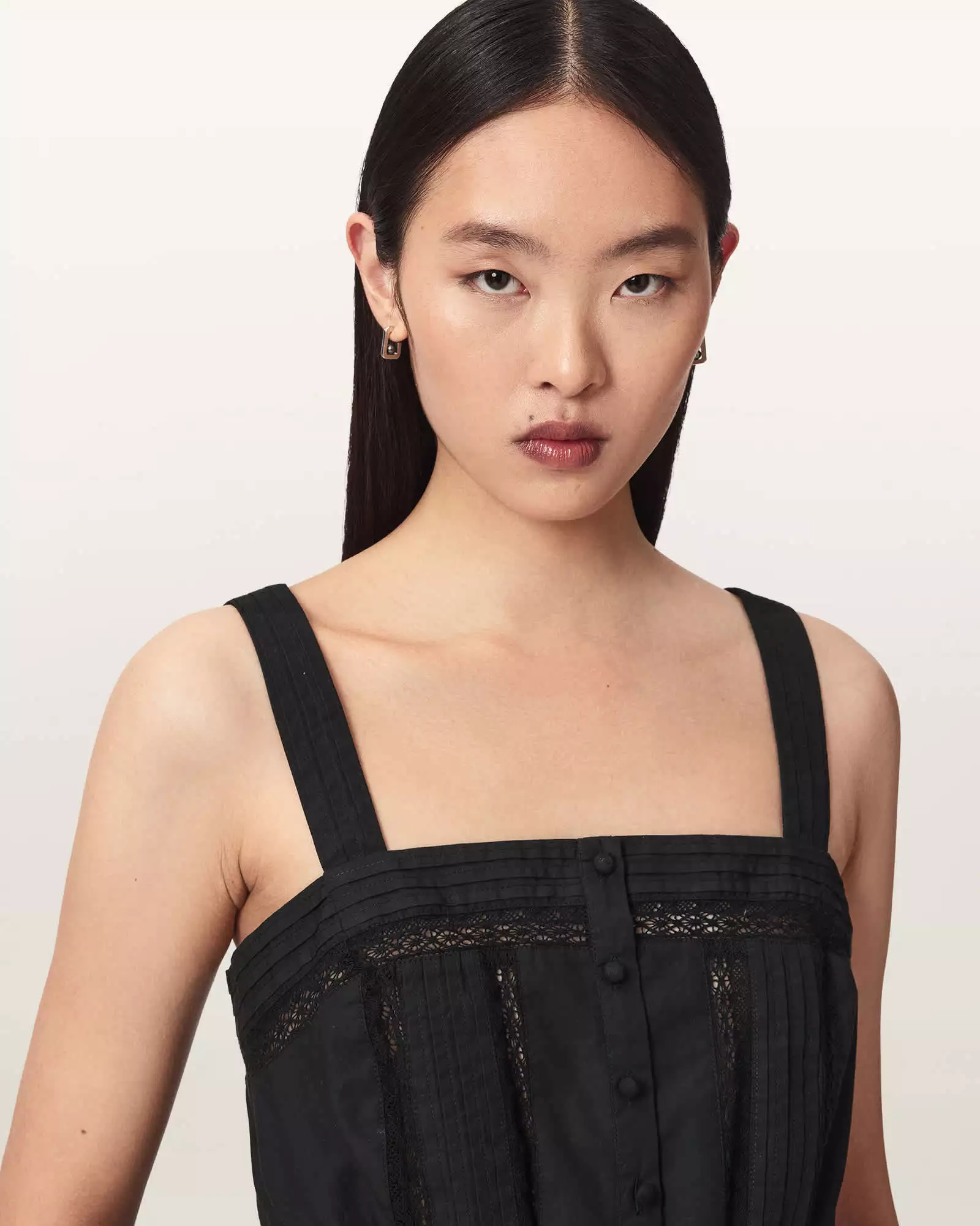 GWEN 蕾絲細肩上衣