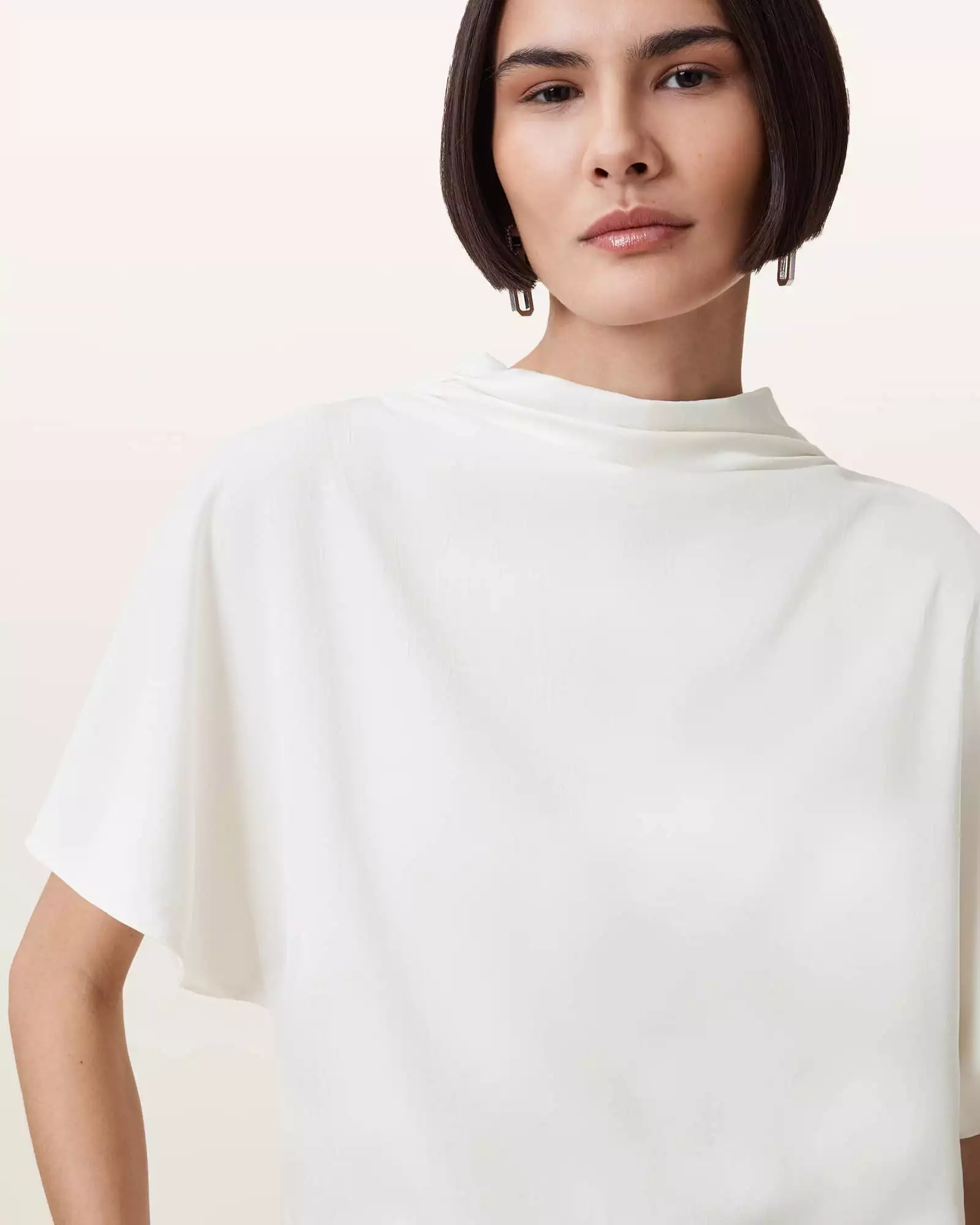 LESLIE 造型上衣