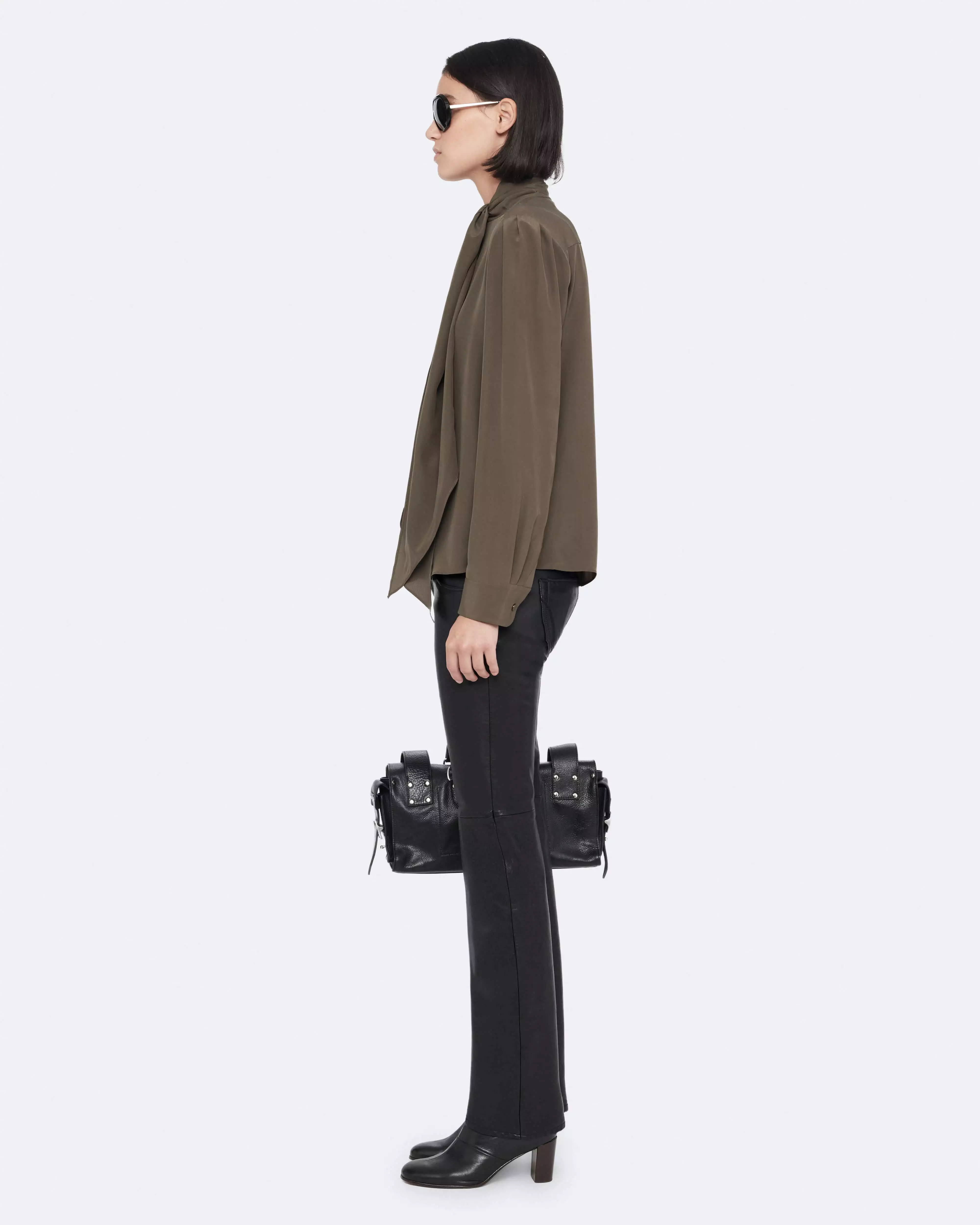 IRIS 領帶長袖襯衫