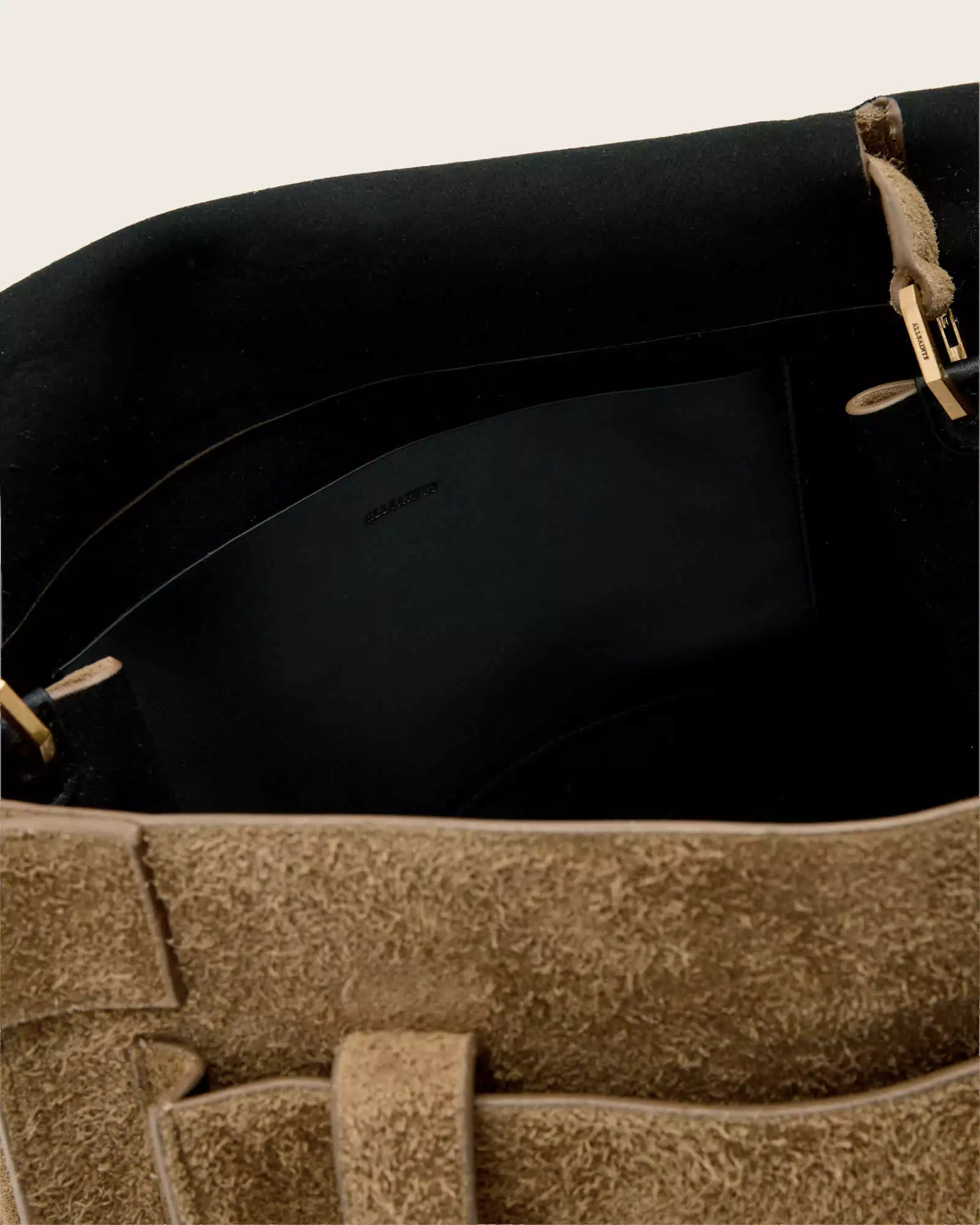 URSA 麂皮側背包