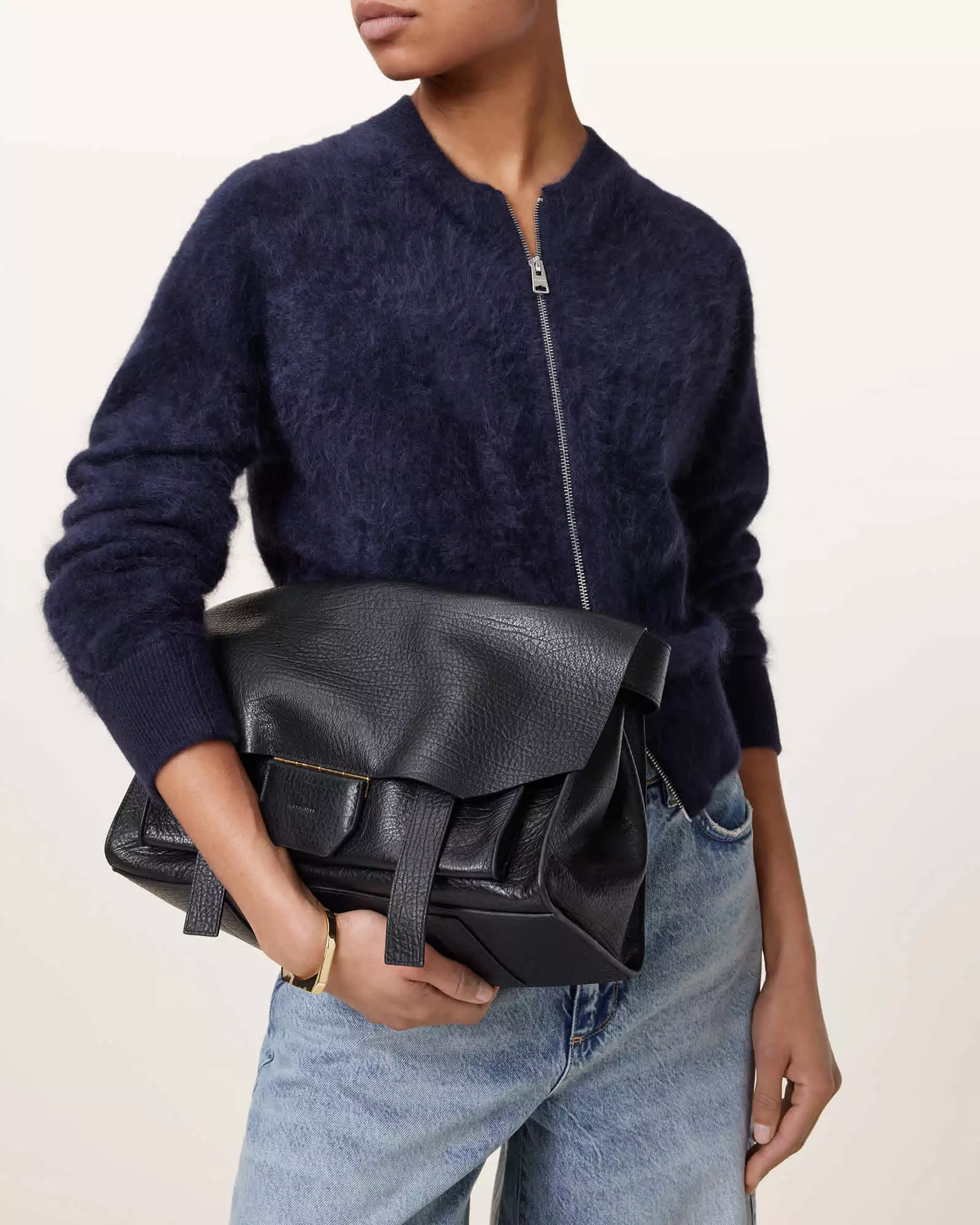 URSA GRAIN 造型手拿包