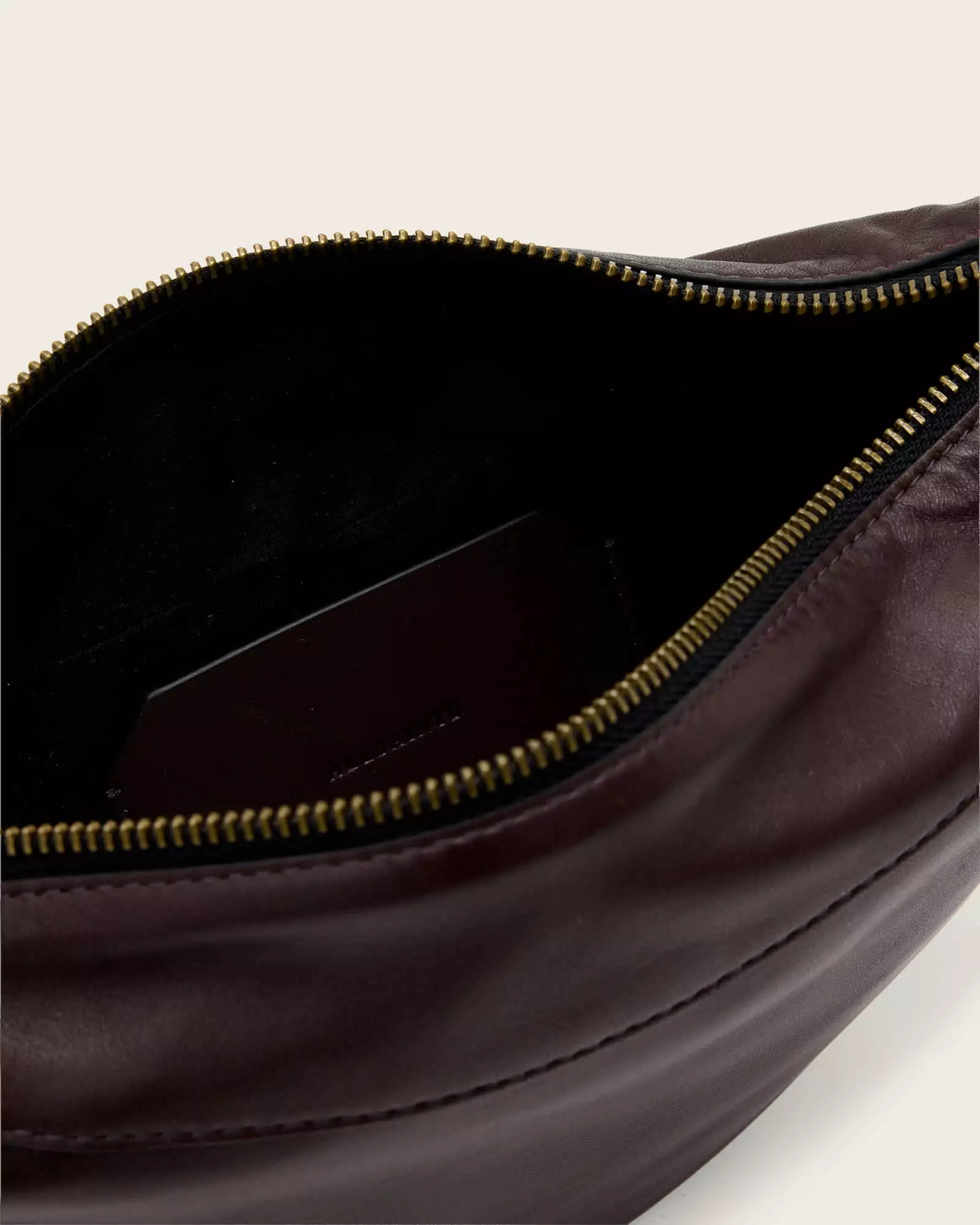 LUNA MICRO 羊皮肩背包