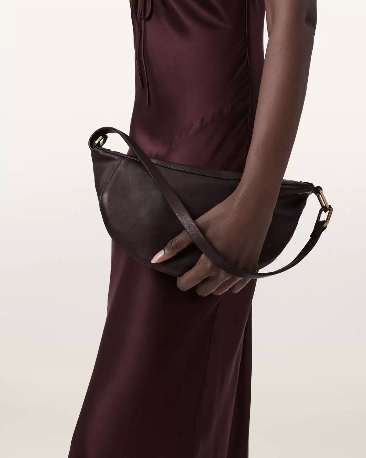 LUNA MICRO 羊皮肩背包