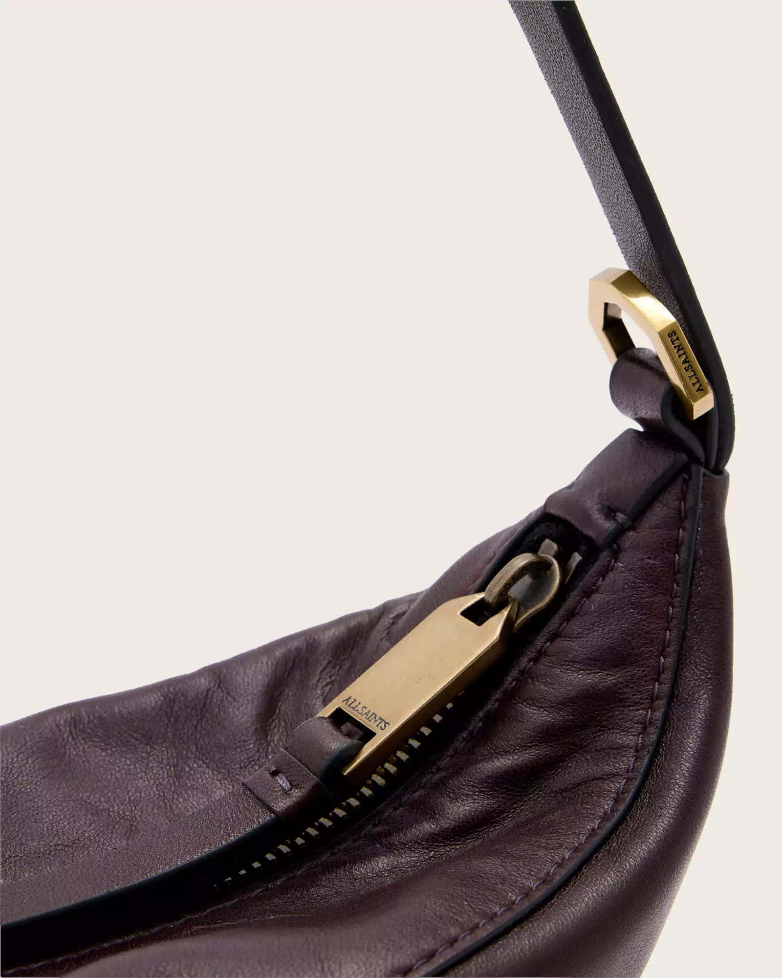 LUNA MICRO 羊皮肩背包